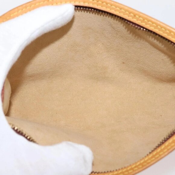 LOUIS VUITTON Nomad Leather Bucket PM Pouch Beige LV Auth 141449 - Picture 10 of 16